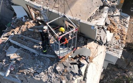 Ракетный удар РФ по многоэтажке в Николаеве: спасатели завершили поисковые работы на месте трагедии