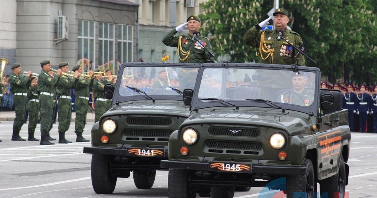 Военный парад в "ЛНВ" / © Луганский информационный центр