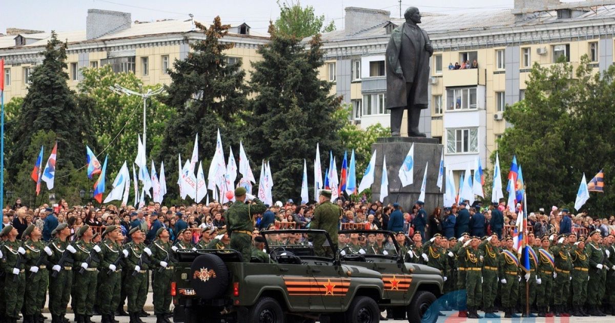 Военный парад в "ЛНВ" / © Луганский информационный центр
