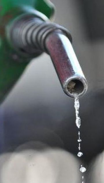 Украинские АЗС скорректировали стоимость бензина и дизельного топлива
