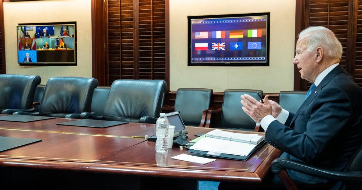 Серьезные экономические затраты для РФ и усиление безопасности на восточном фланге: о чем Байден говорил с лидерами стран-союзников