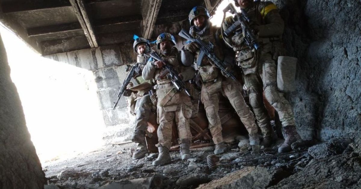 Украинские бойцы в Авдеевке