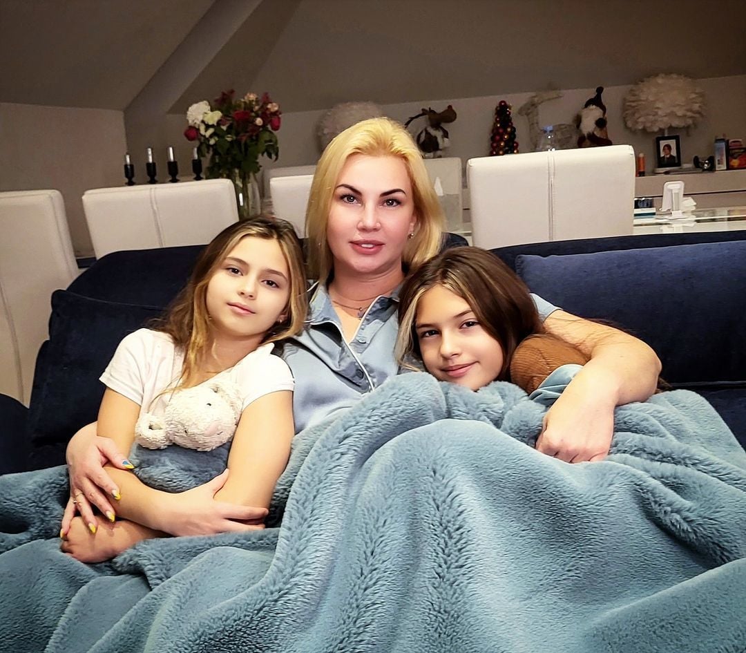 Камалия с дочерьми / © instagram.com/kamaliyaofficial
