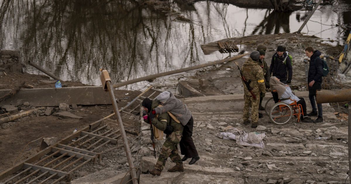Після закінчення війни російські окупанти відновлюватимуть зруйновану інфраструктуру України - МВС