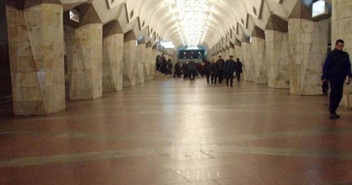 В Харькове парень "неудачно" попытался покончить жизнь самоубийством в метро