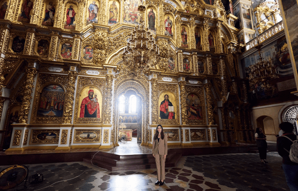 Лора Лумер в Киево-Печерской лавре, фото: X/ Laura Loomer