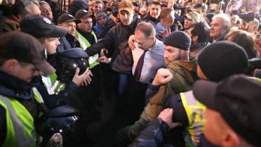 Побиття Барни, фото Дмитра Ларіна УП 