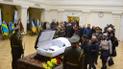 Сльози та спогади на похороні Каденюка: космонавта назвали людиною, котра зберегла Україні статус космічної держави