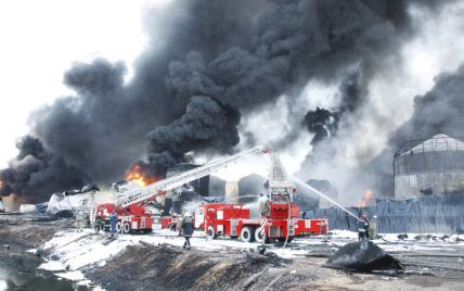 Руководство горящей нефтебазы под Васильковом назвало сумму, на которую было застраховано имущество