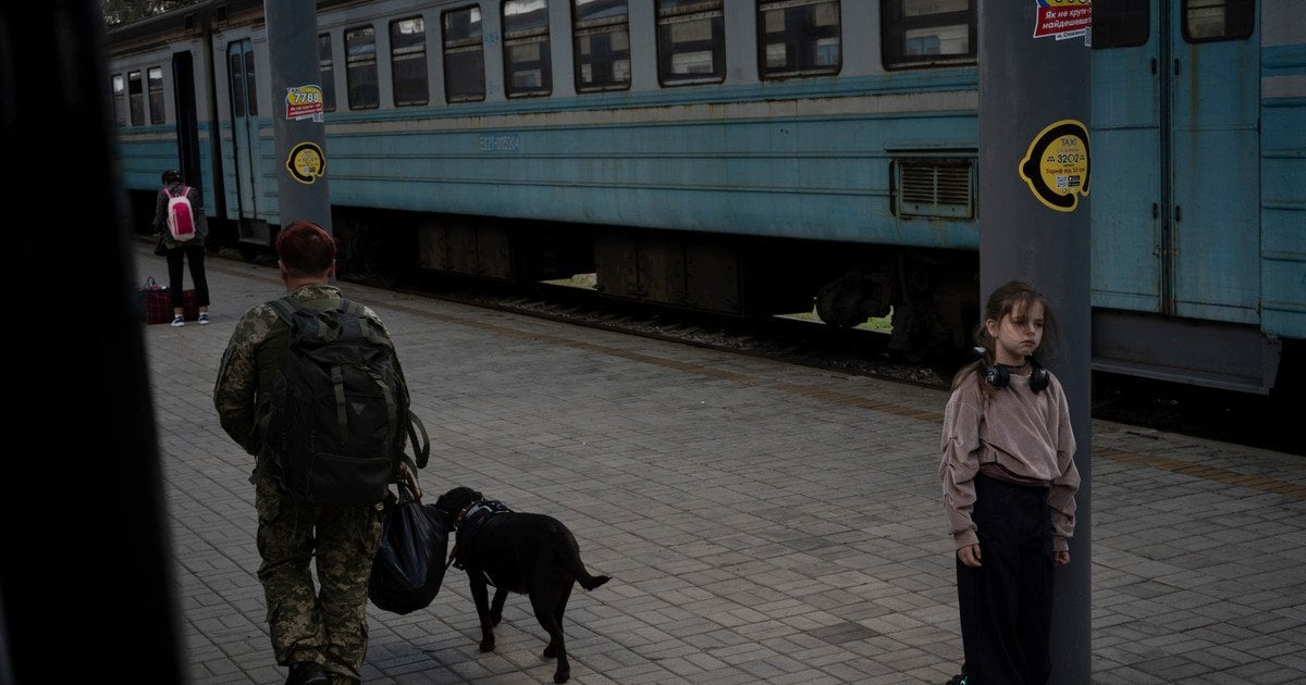 Як Росія намагається паралізувати українську залізницю