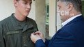 Порошенко нагородив нацгвардійця за першу допомогу постраждалим від вибуху на Грушевського