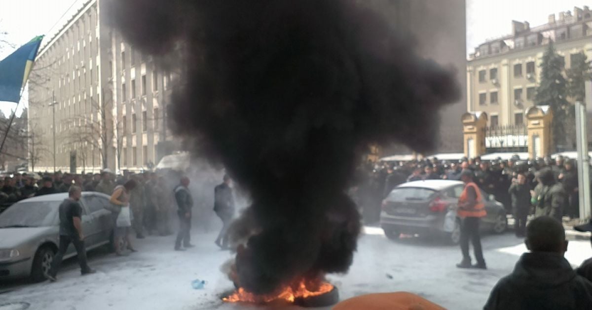 Автомайдан біля Адміністрації президента_17 / © Дмитрий Охота / Facebook