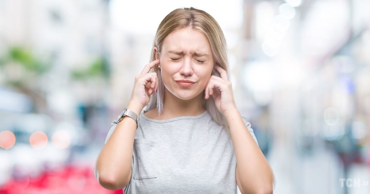 Тинітус: чому дзвенить у вухах і як це лікується
