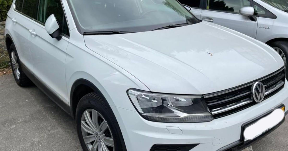 У Львівській області на кордоні митники через махінації конфіскували в чоловіка авто за майже 500 тис. грн