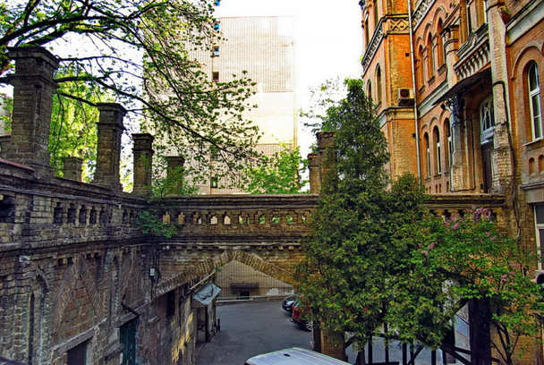 Неоготичний замок лікаря Лапинського / Фото: kyiv.info