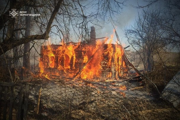Наслідки атаки на Чернігівську область / © ДСНС