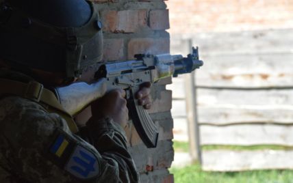 Российские оккупанты в форме бойцов ВСУ пытались захватить наблюдательный пункт