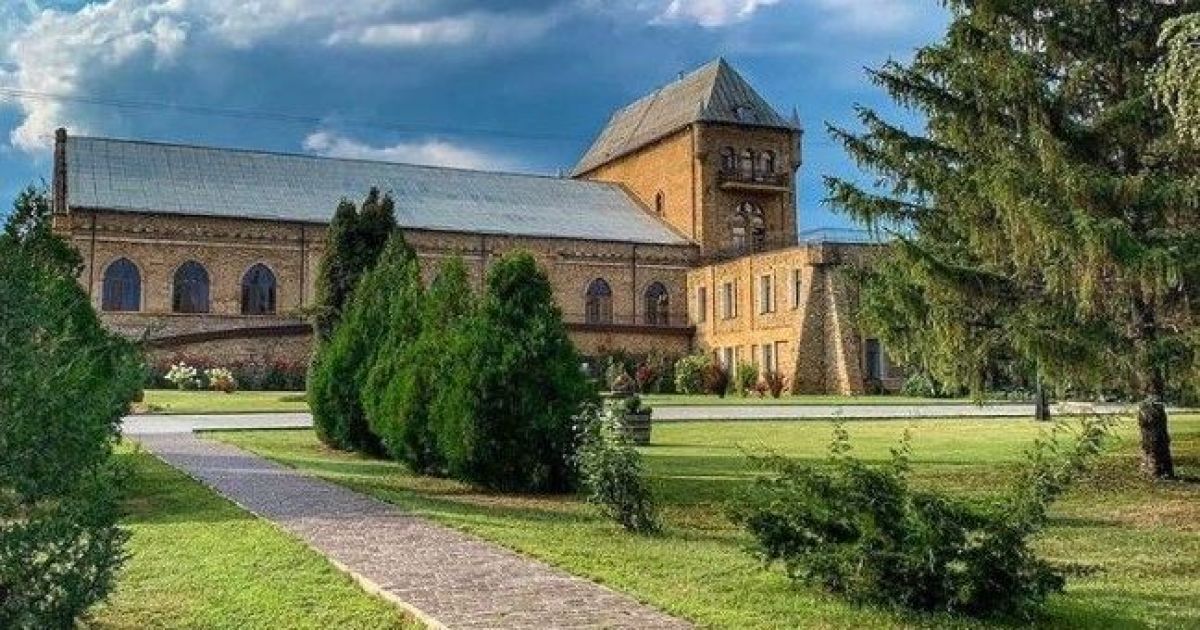 Російські військові знищили херсонську виноробню, яка пережила дві світових війни