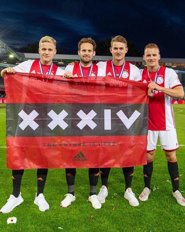 instagram.com/afcajax
