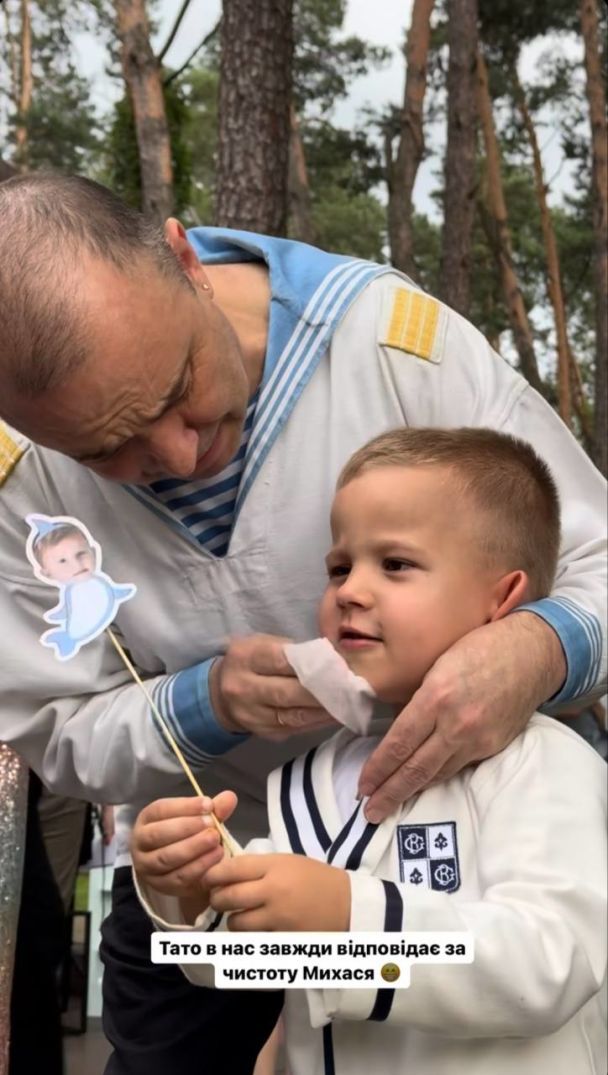 Виктор Павлик на дне рождения сына с семьей / © instagram.com/repyahovakate