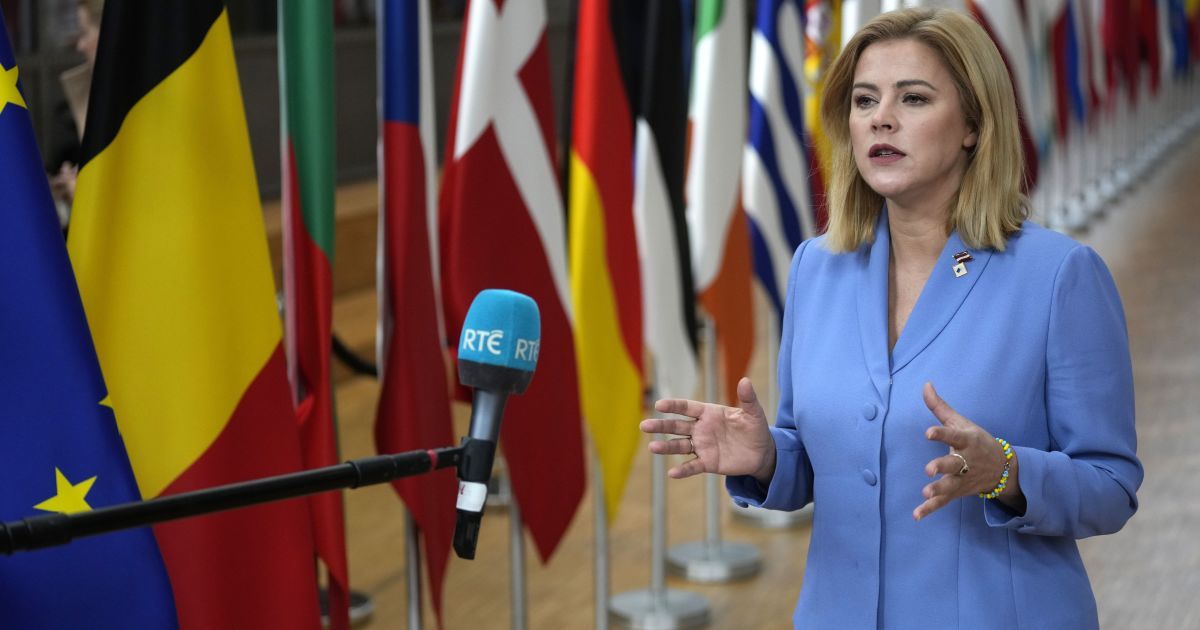Прем’єр-міністерка Латвії Евіка Силіня