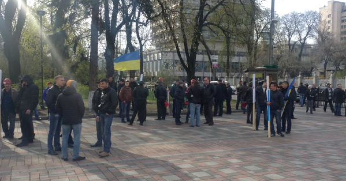 Шахтарі знову збираються під Радою / © twitter.com/ostro_v