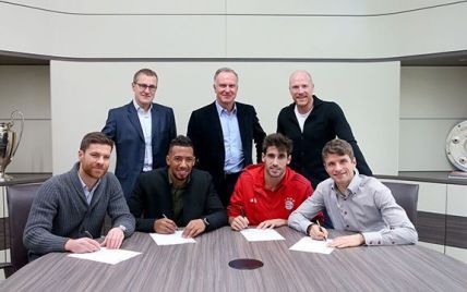 "Бавария" продлила контракты с четырьмя лидерами команды