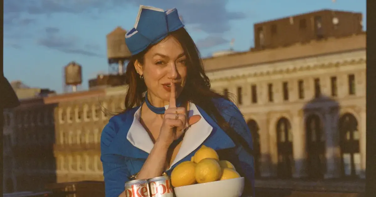 Onlayn lesbiyan styuardessa