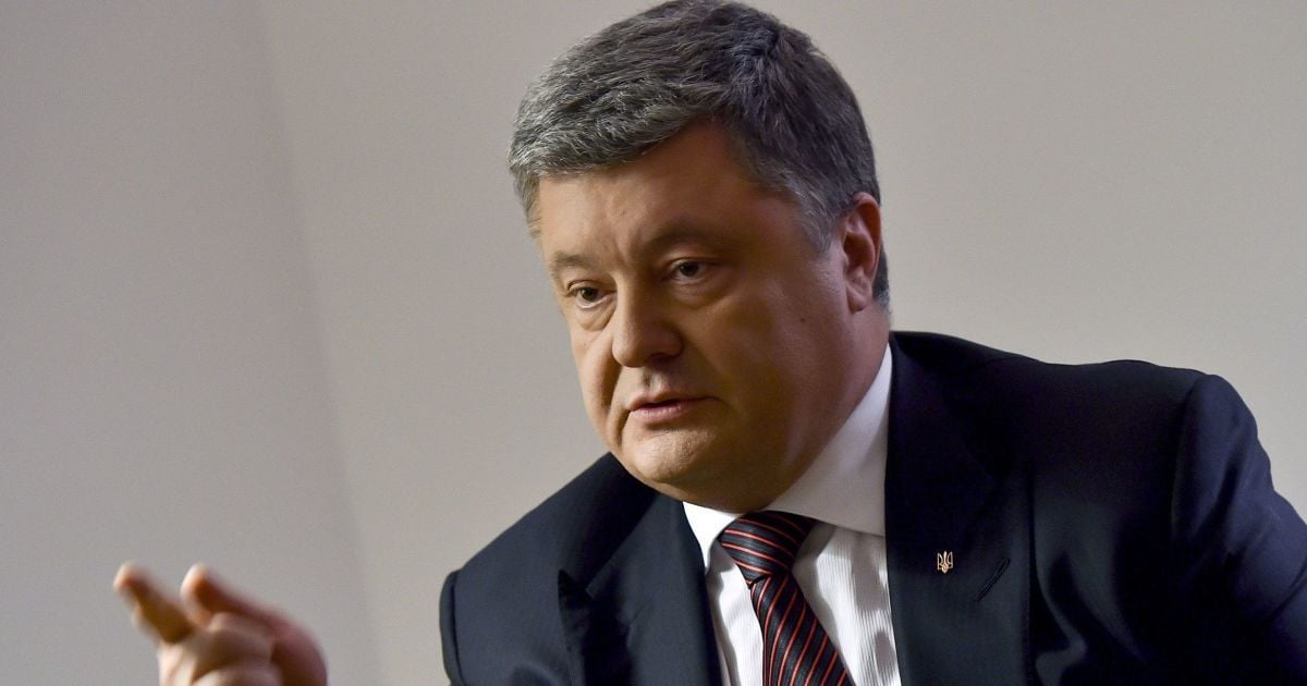 Порошенко підписав закон, що визначає вік статевого повноліття