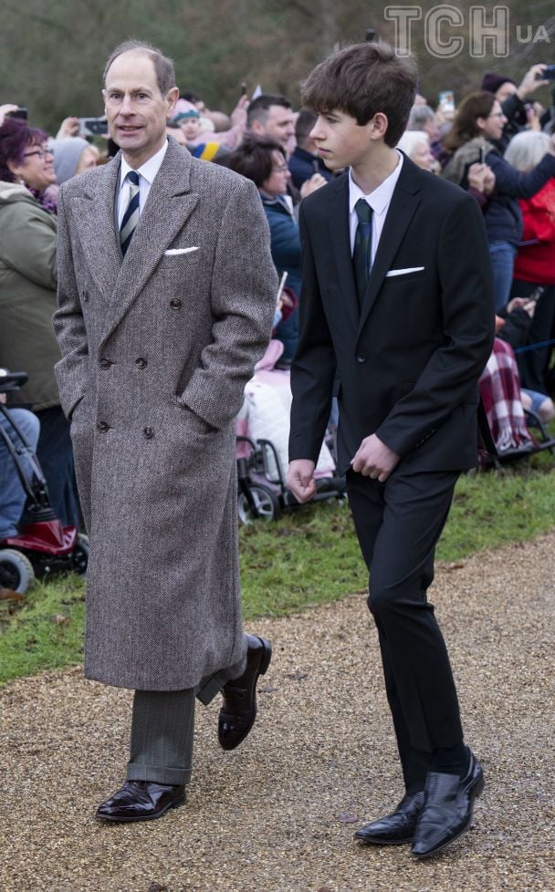 Джеймс Уэссекский и его отец принц Эдвард  / © Getty Images