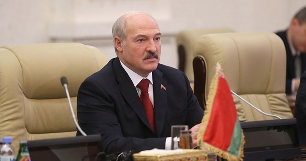 После массовых протестов Лукашенко отложил введение "налога на тунеядство"