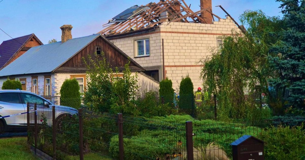 Будинок у Польщі, який пошкодив російський дрон