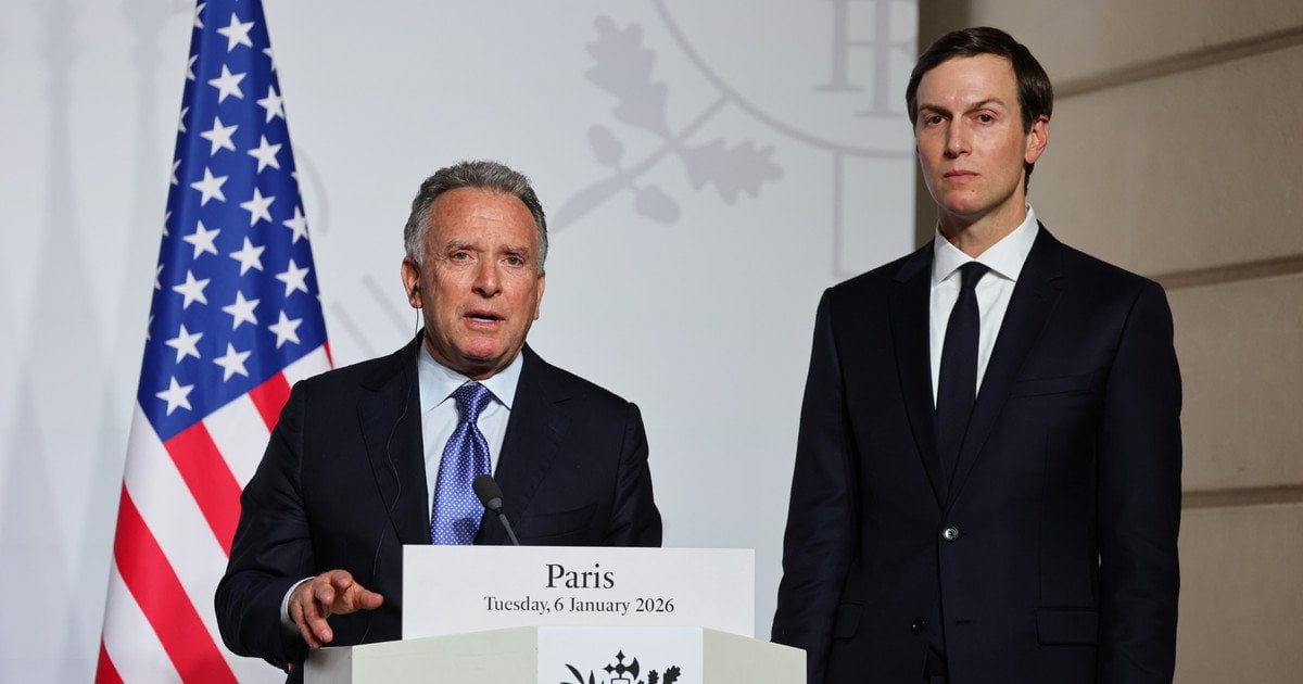 Стив Уиткофф и Джаред Кушнер во время саммита «Коалиции желающих» по гарантиям безопасности для Украины в Елисейском дворце в Париже