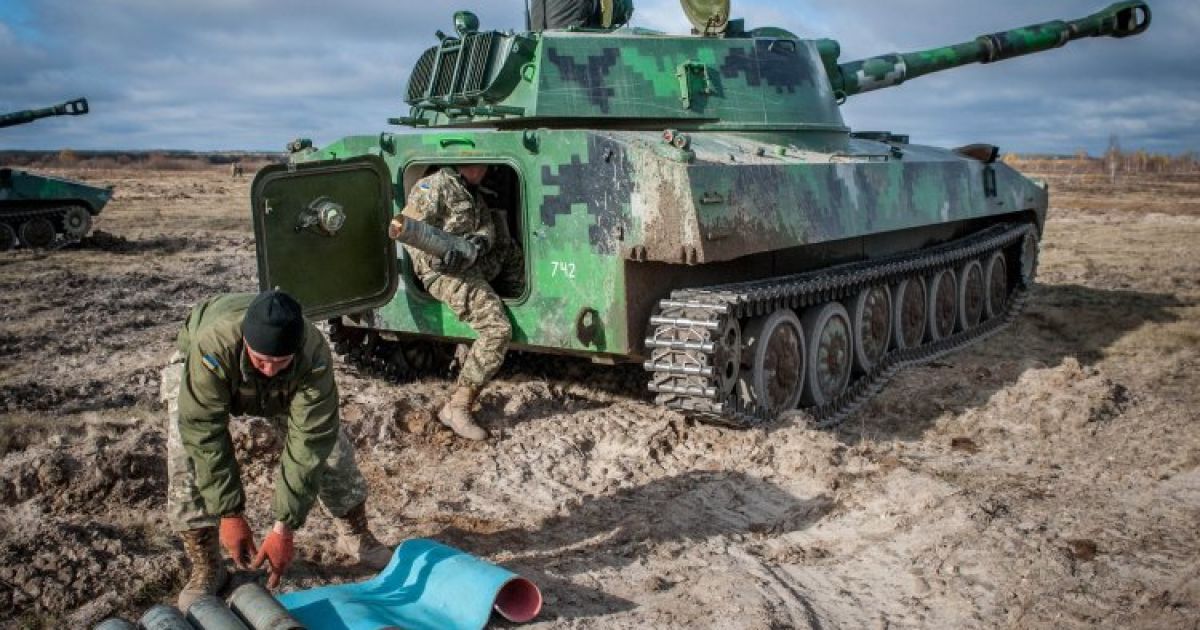 Обучение артиллеристов на военном полигоне в Житомирской области. / © УНИАН