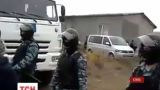 Перевернутая мебель, дети в слезах: в сети появилось видео обысков крымских татар силовиками ФСБ