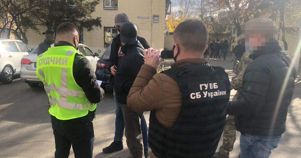 Вдавав із себе за співробітника СБУ та тероризував іноземців: у Києві чоловіку загрожує до 8 років за ґратами / © СБУ