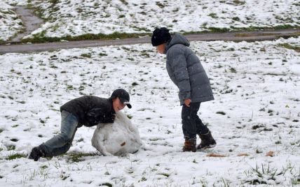 Зима розпочнеться снігом: прогноз погоди в Україні на середу, 1 грудня