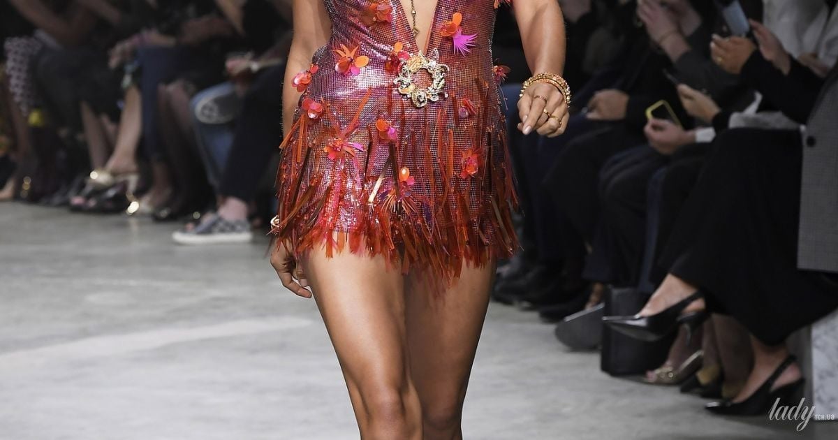Колекція Versace прет-а-порте сезону весна-літо 2020 / © East News