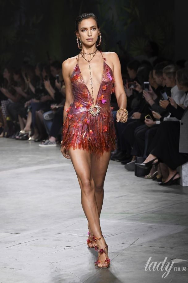 Колекція Versace прет-а-порте сезону весна-літо 2020 / © East News