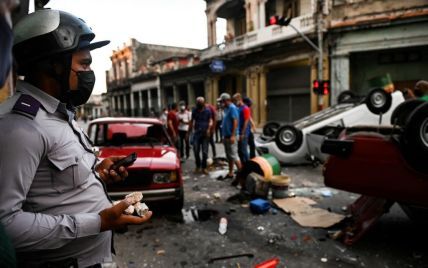 На Кубе заявили о первой жертве крупнейших за 30 лет антиправительственных протестов