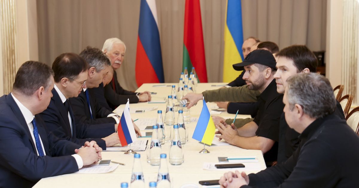 Переговори української та російської делегації в Білорусі 28 лютого 2022 року
