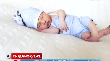 Алек Болдуин впервые показал сына Рафаэля