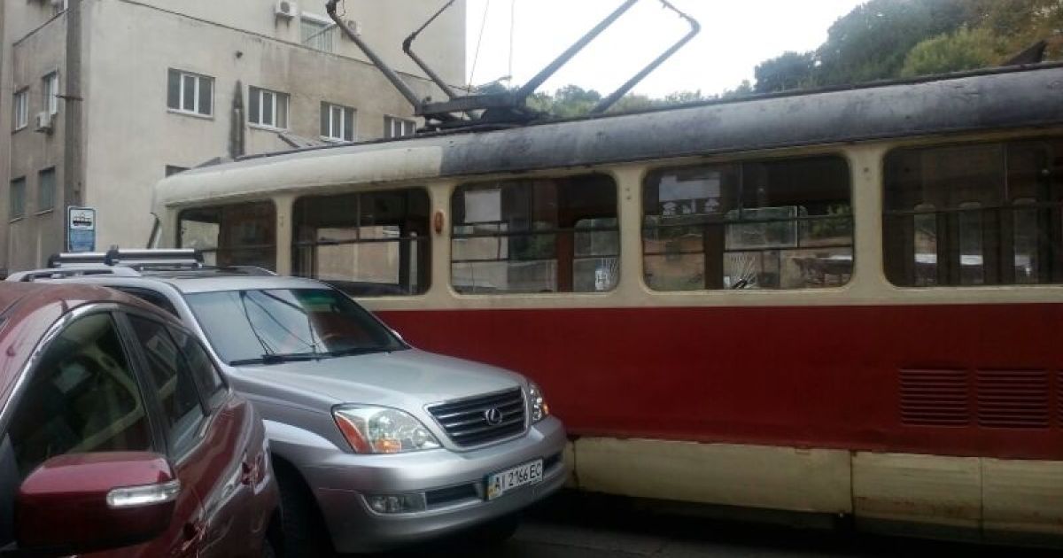Подробности ДТП выясняет полиция / © ТСН.ua