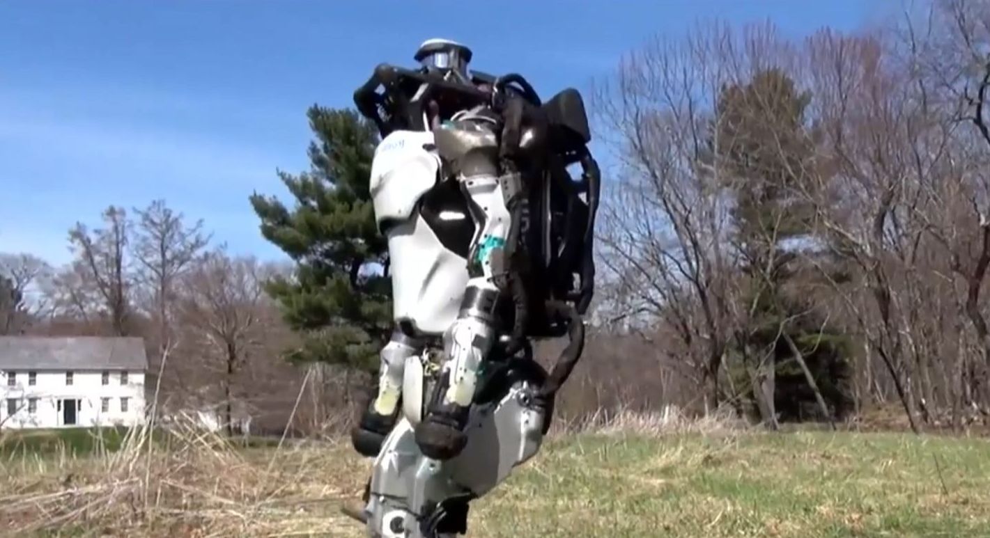 Роботы "Бостон Динамикс" показали свои новые навыки