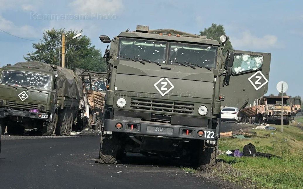 На фото видно розбиту техніку / © із соцмереж