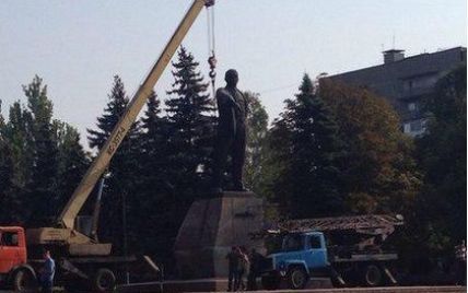 У Донецькій області знесли чергового Леніна