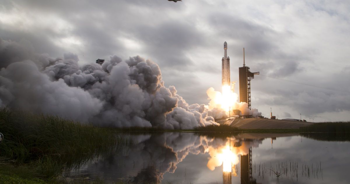 Запуск ракети Falcon Heavy 13 жовтня
