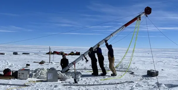 В Антарктиді знайшли “капсулу часу”: що приховує лід віком шість мільйонів років (фото)
