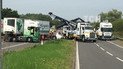 Понівечені вантажівки та двоє заарештованих: у Великій Британії сталася моторошна аварія