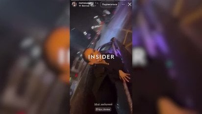 «Матушка земля» и «я люблю тебя Москва»: под такие песни девушки ездили по Киеву